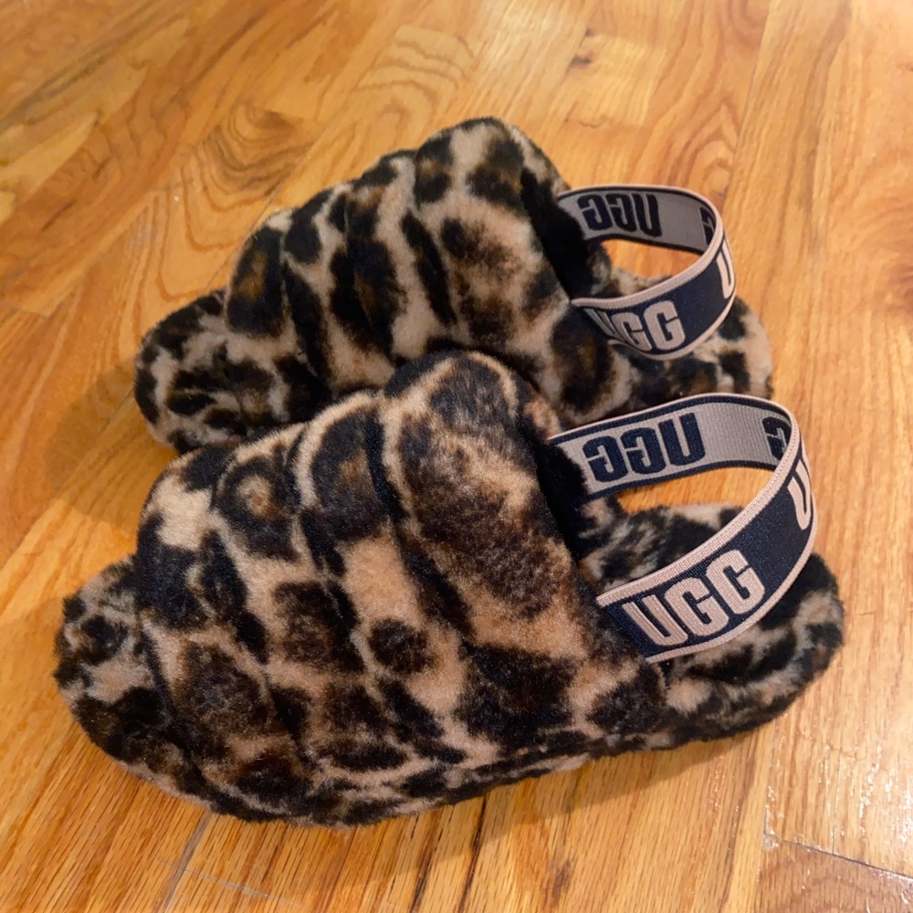 ugg women’s fluff yeah leopard slipper